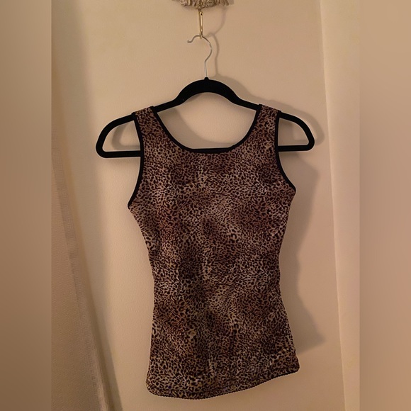 Leopard-Print Fleece Tank Top - Picture 3 of 3